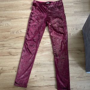 Sparkly red leggings